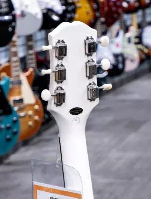 Epiphone - Crestwood Custom with Tremotone Tailpiece - Polaris White 2
